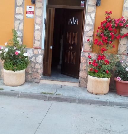 Hostal Cañamares Εξωτερικό φωτογραφία